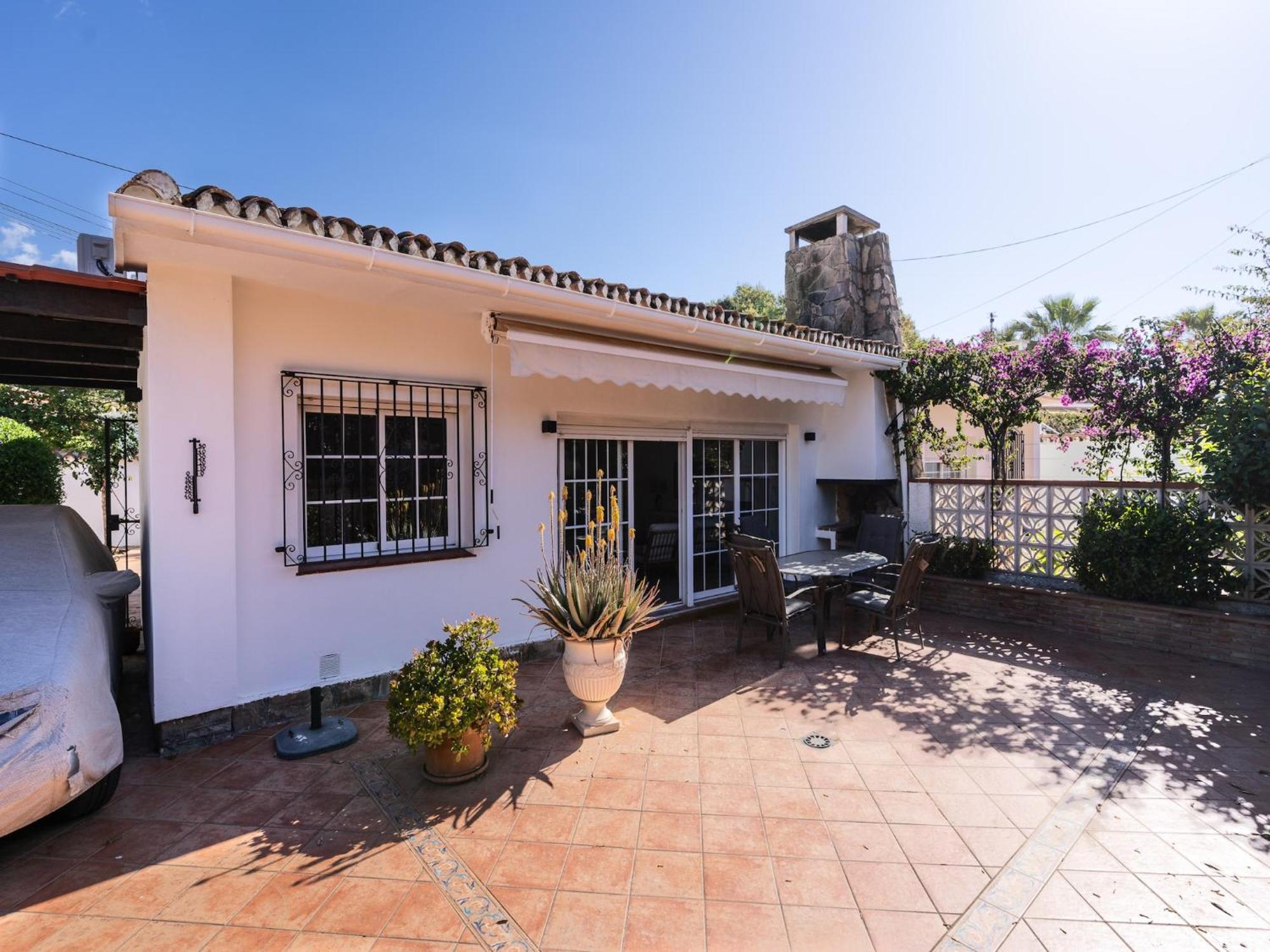 Holiday home Pleasant With Terrace *